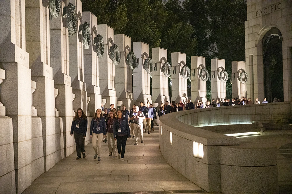 Students at WWII Memorial